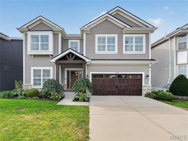 10450 Anzeiger Avenue, Frontenac, MO 63131