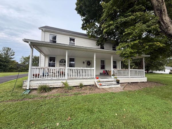 93 Main Street , Unionville Center, OH 43077