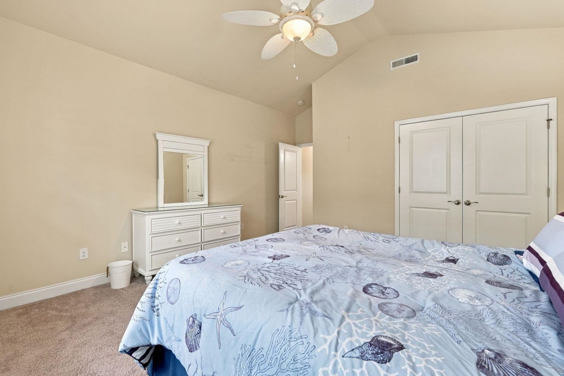 864 Callant Dr. Photo 32