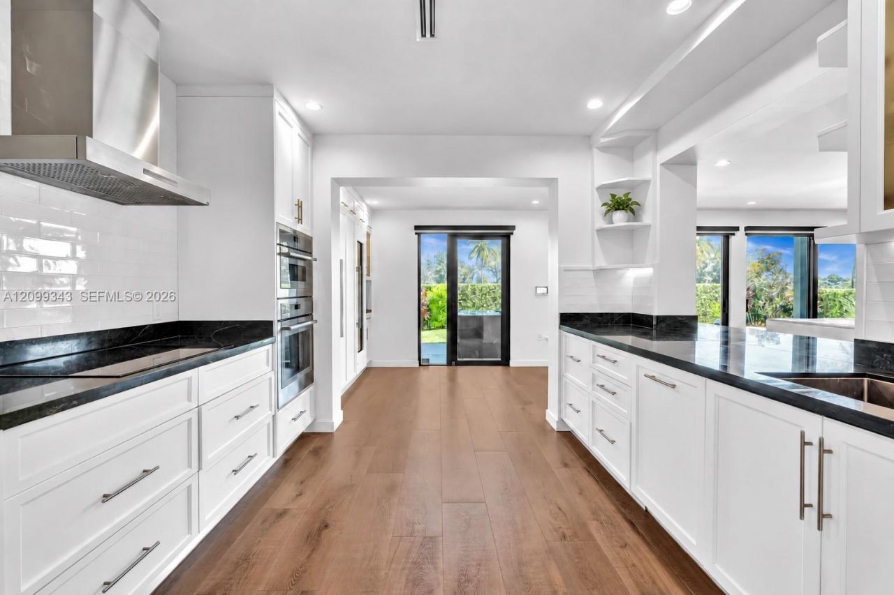 797 S Shore Dr , Miami Beach, FL 33141 Photo