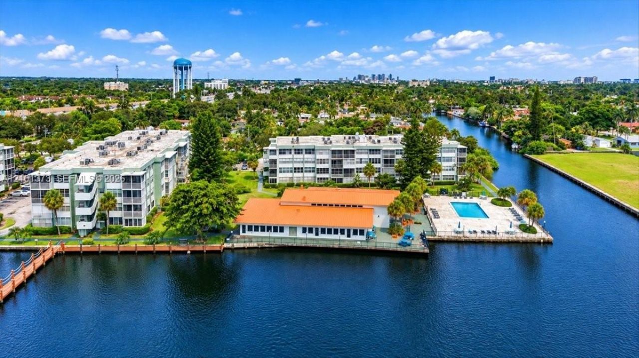 2751 Taft St , Unit 404, Hollywood, FL 33020 Photo