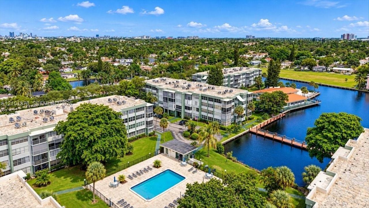 2751 Taft St , Unit 404, Hollywood, FL 33020 Photo