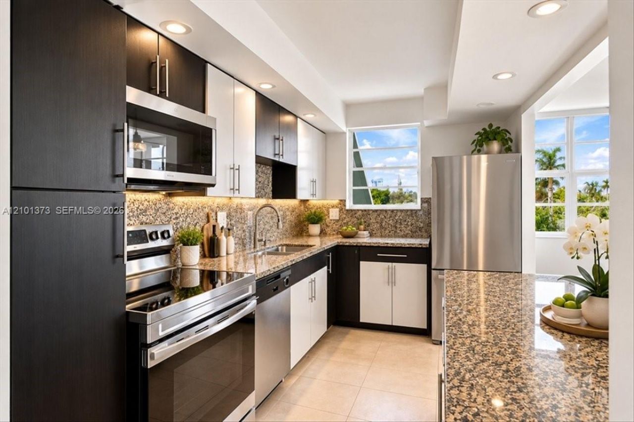 2751 Taft St , Unit 404, Hollywood, FL 33020 Photo