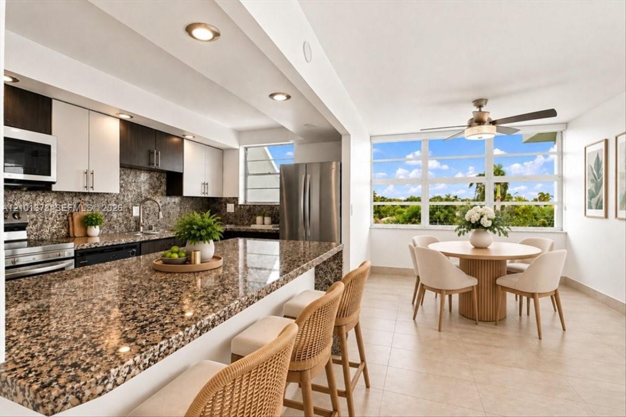 2751 Taft St , Unit 404, Hollywood, FL 33020 Photo