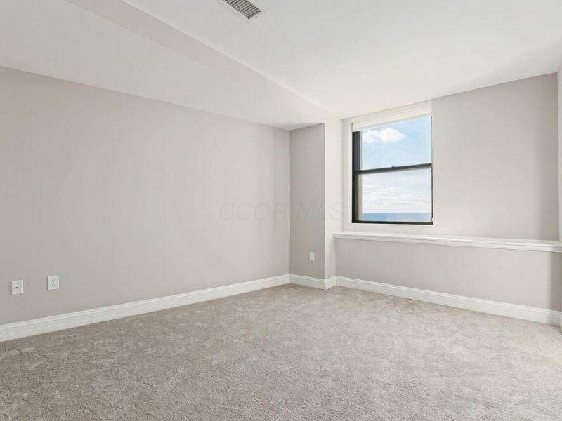 50 W Broad Street , Unit 2403, Columbus, OH 43215 Photo 12