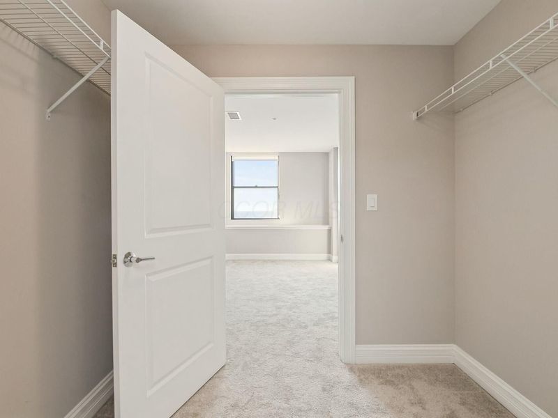 50 W Broad Street , Unit 2403, Columbus, OH 43215 Photo 13