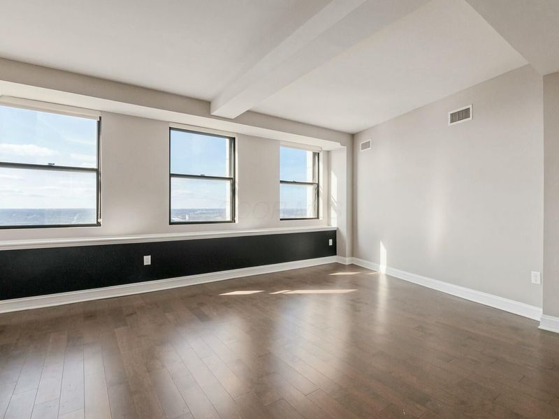 50 W Broad Street , Unit 2403, Columbus, OH 43215 Photo 5
