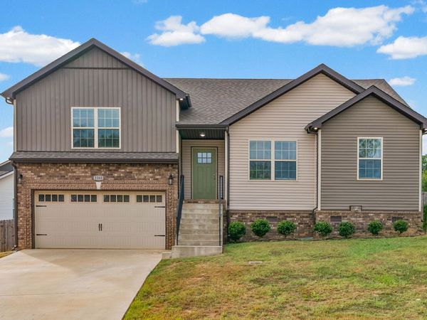 1269 Cardinal Creek Dr , Clarksville, TN 37040