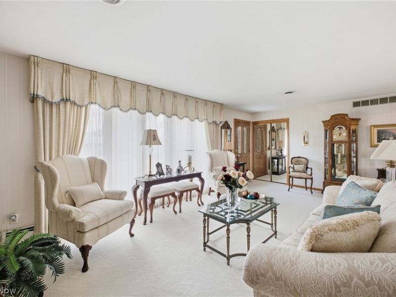 2500 Grove Street NE, Canton, OH 44721 Photo 5