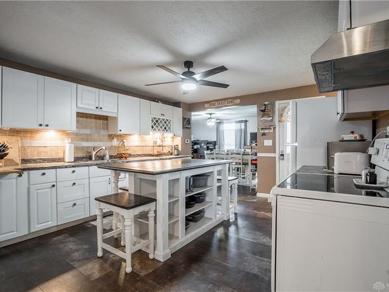 209 W 1st Street, Fletcher, OH 45326 Photo 6
