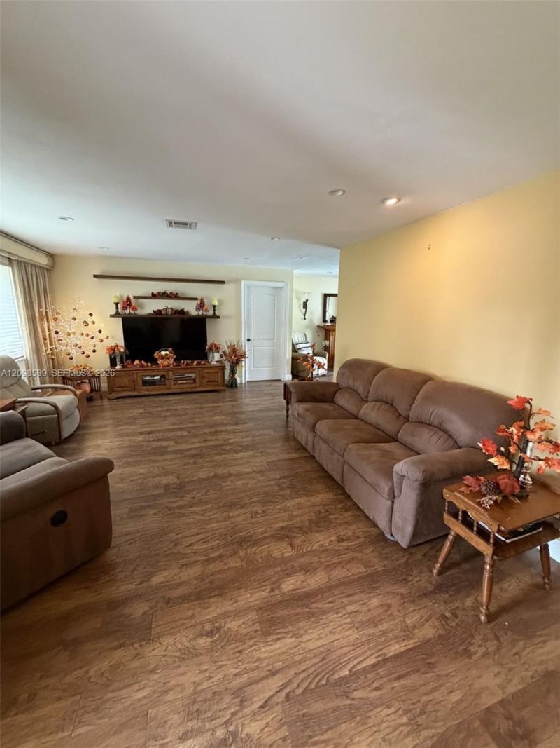 8410 SW 26th Pl , Davie, FL 33328 Photo