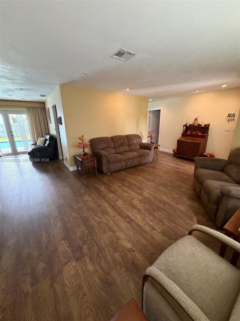 8410 SW 26th Pl , Davie, FL 33328 Photo