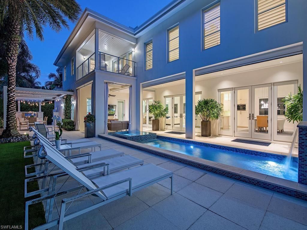 501 2nd Ave N, Naples, FL 34102 Photo