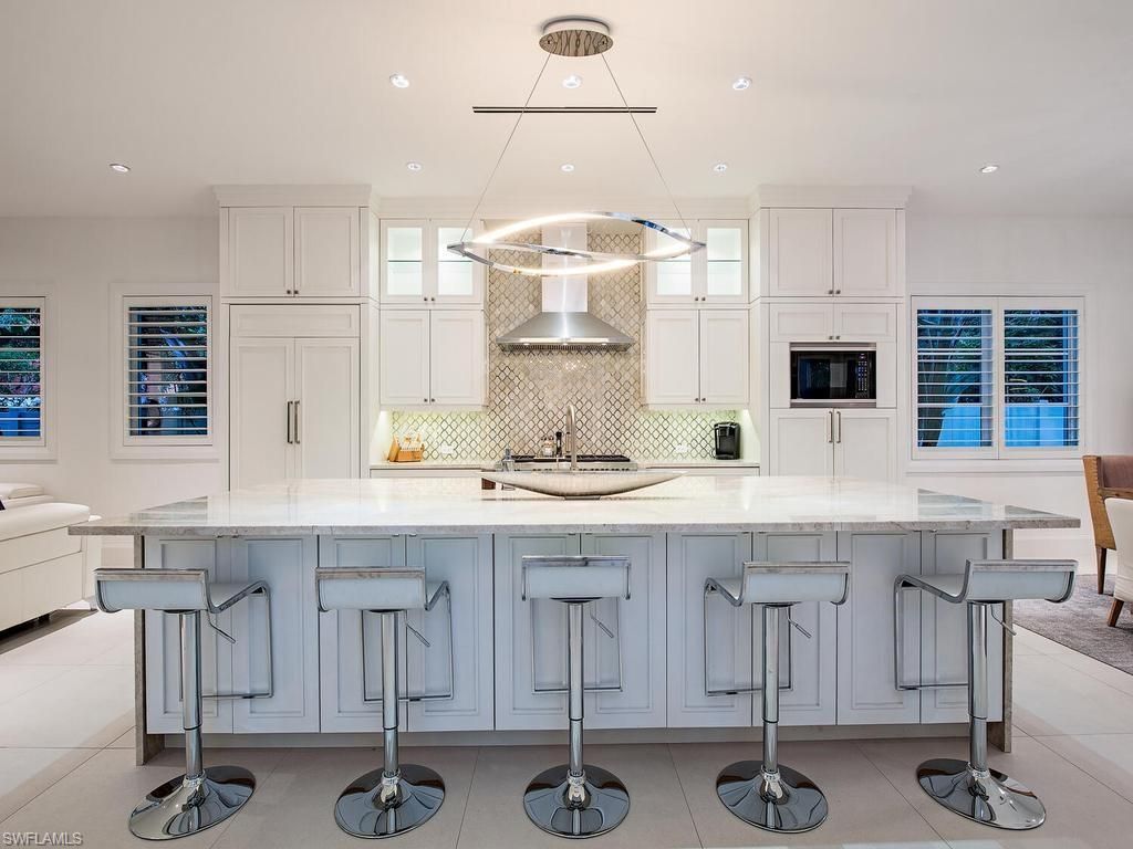 501 2nd Ave N, Naples, FL 34102 Photo