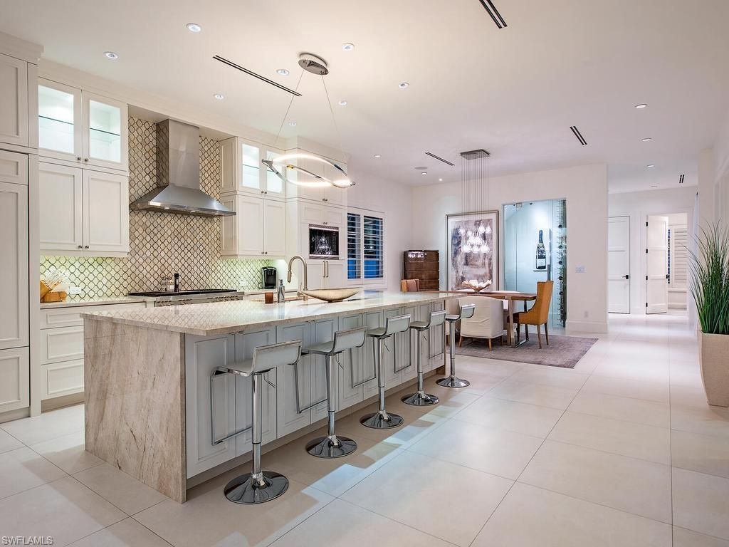 501 2nd Ave N, Naples, FL 34102 Photo