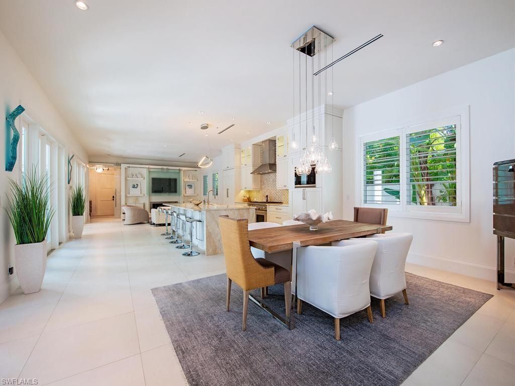 501 2nd Ave N, Naples, FL 34102 Photo
