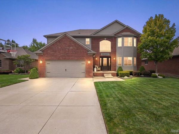 53391 Crawford Drive, Chesterfield Township, Mi 48051