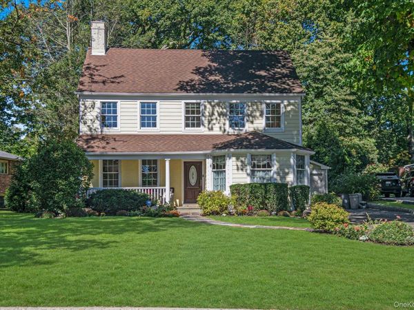 86 Summit Road, Port Washington, NY 11050