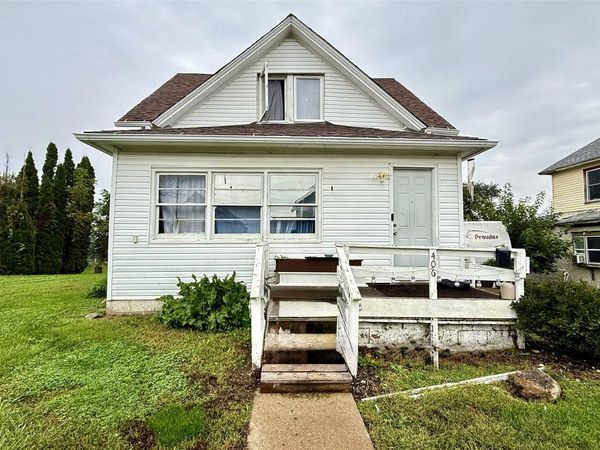 406 Bromley Street, Marshalltown, IA 50158