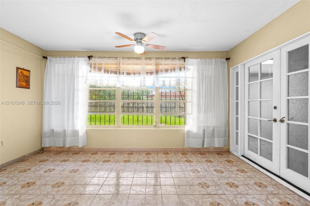8810 SW 54th Ter , Miami, FL 33165 Photo