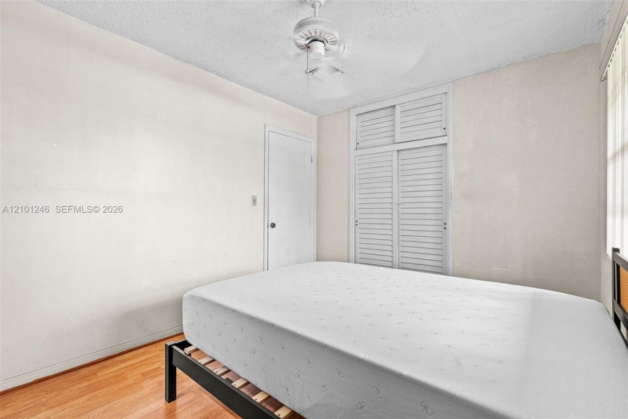 8810 SW 54th Ter , Miami, FL 33165 Photo