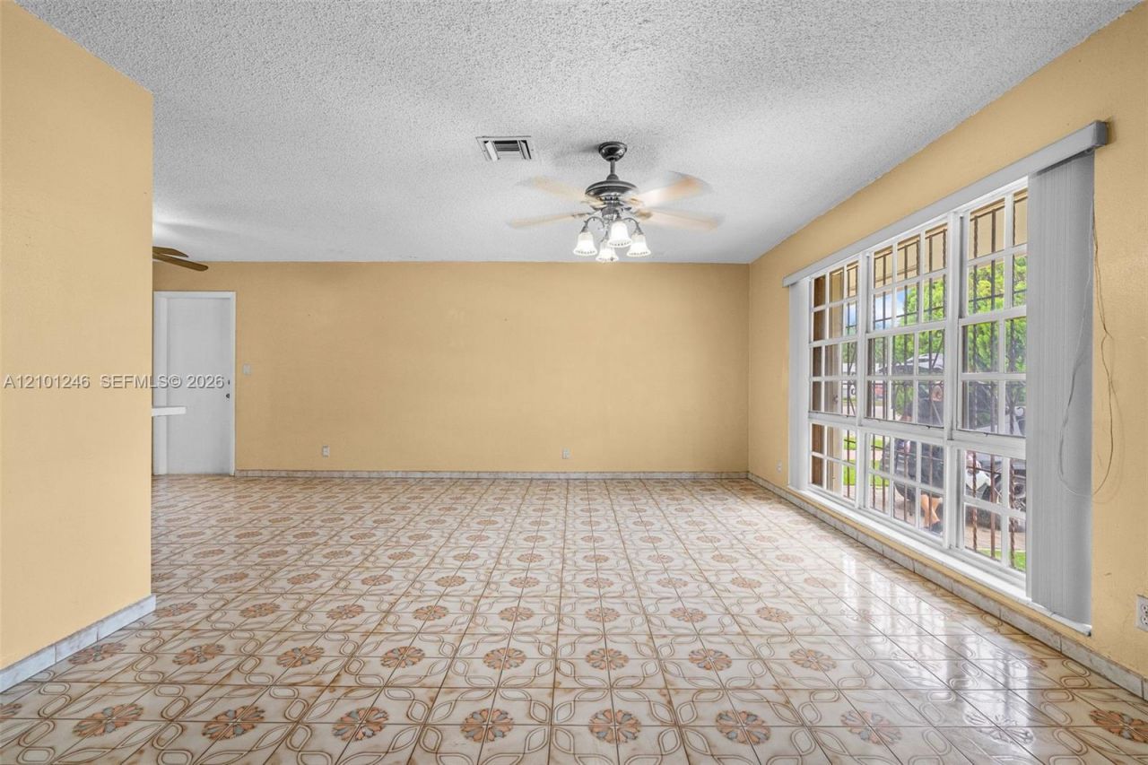 8810 SW 54th Ter , Miami, FL 33165 Photo
