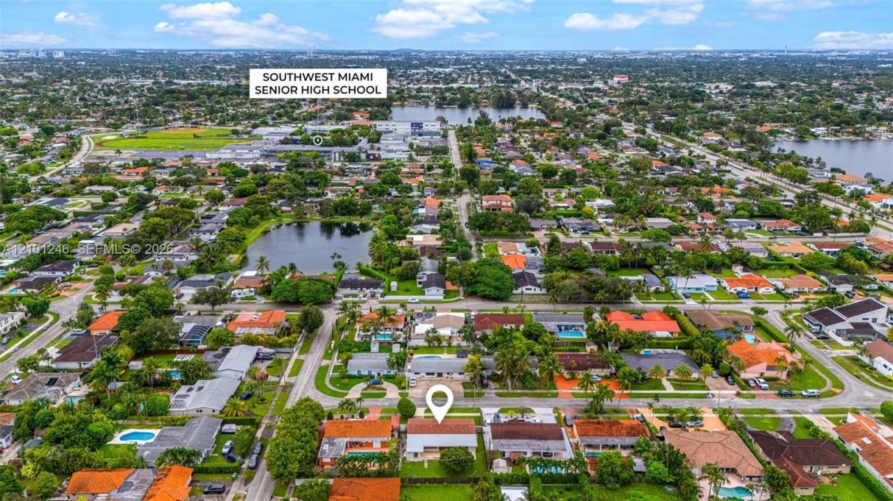 8810 SW 54th Ter , Miami, FL 33165 Photo