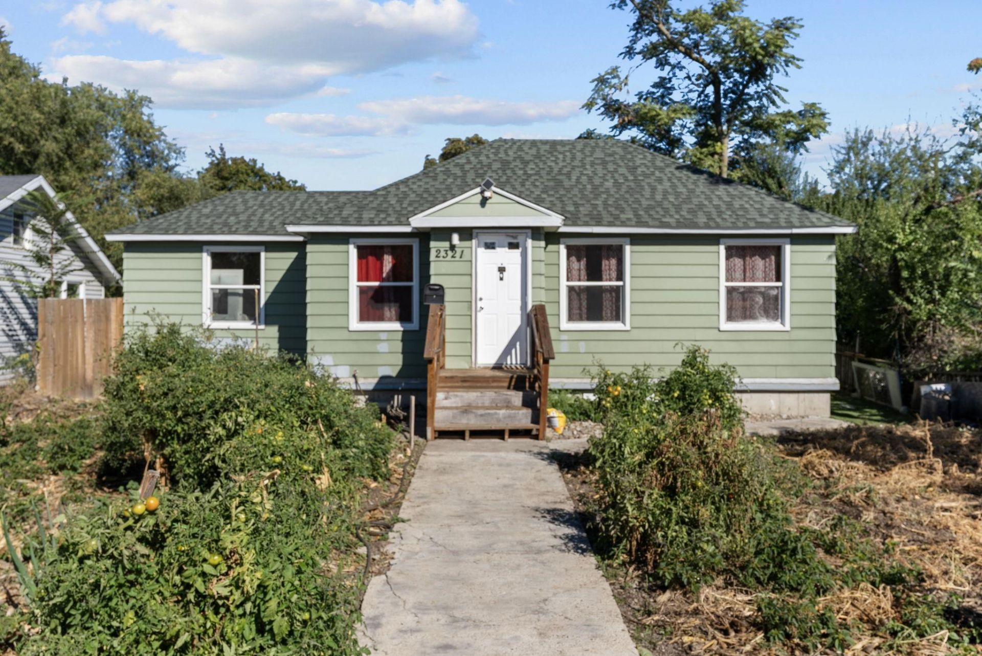 2321 E E Boone Ave, Spokane, WA 99202 Main Photo
