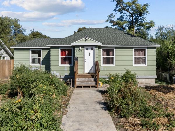 2321 E E Boone Ave, Spokane, WA 99202