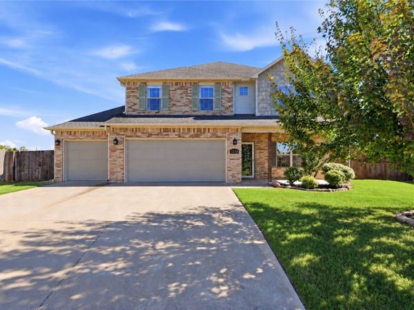 7233 Charlotte Avenue , Springdale, AR 72762