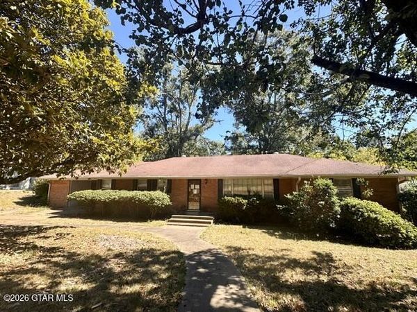 501 Whitehead Drive, Winona, MS 38967