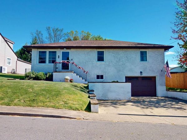 208 Pennsylvania Avenue, Bridgeport, WV 26330