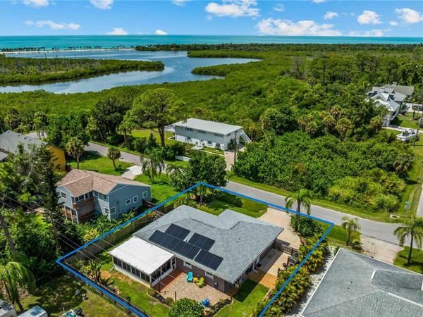 1477 HUDSON ROAD , VENICE, FL 34293