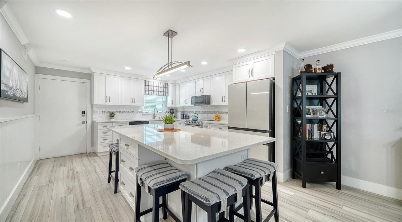 5600 Beach Way Drive , Unit 207, Sarasota, FL 34242 Photo