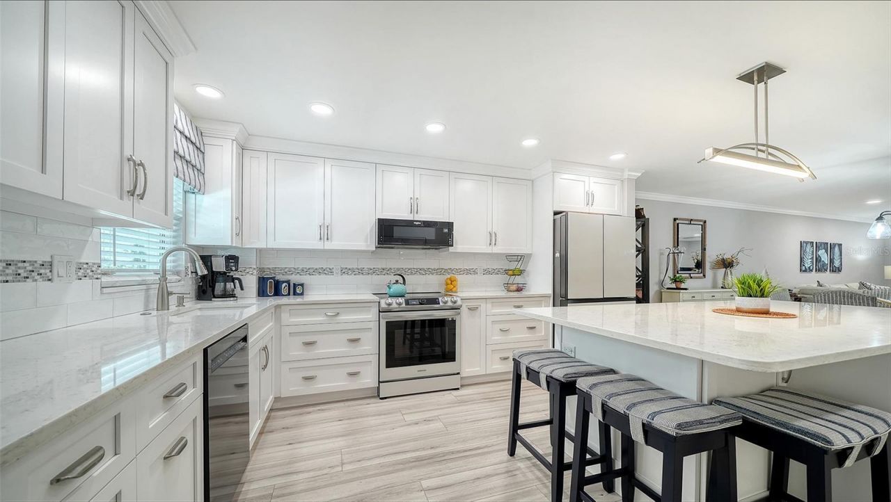 5600 Beach Way Drive , Unit 207, Sarasota, FL 34242 Photo
