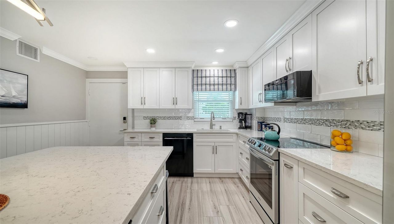 5600 Beach Way Drive , Unit 207, Sarasota, FL 34242 Photo