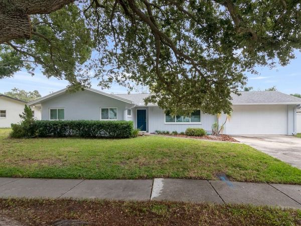 1113 GLENMOOR COURT , CLEARWATER, FL 33764