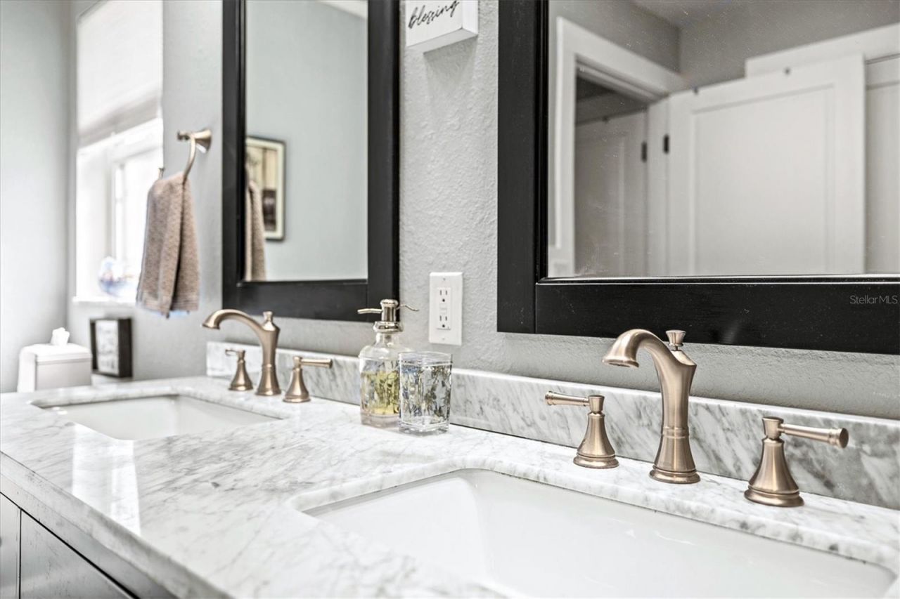 4645 Breezy Pines Boulevard , Sarasota, FL 34232 Photo