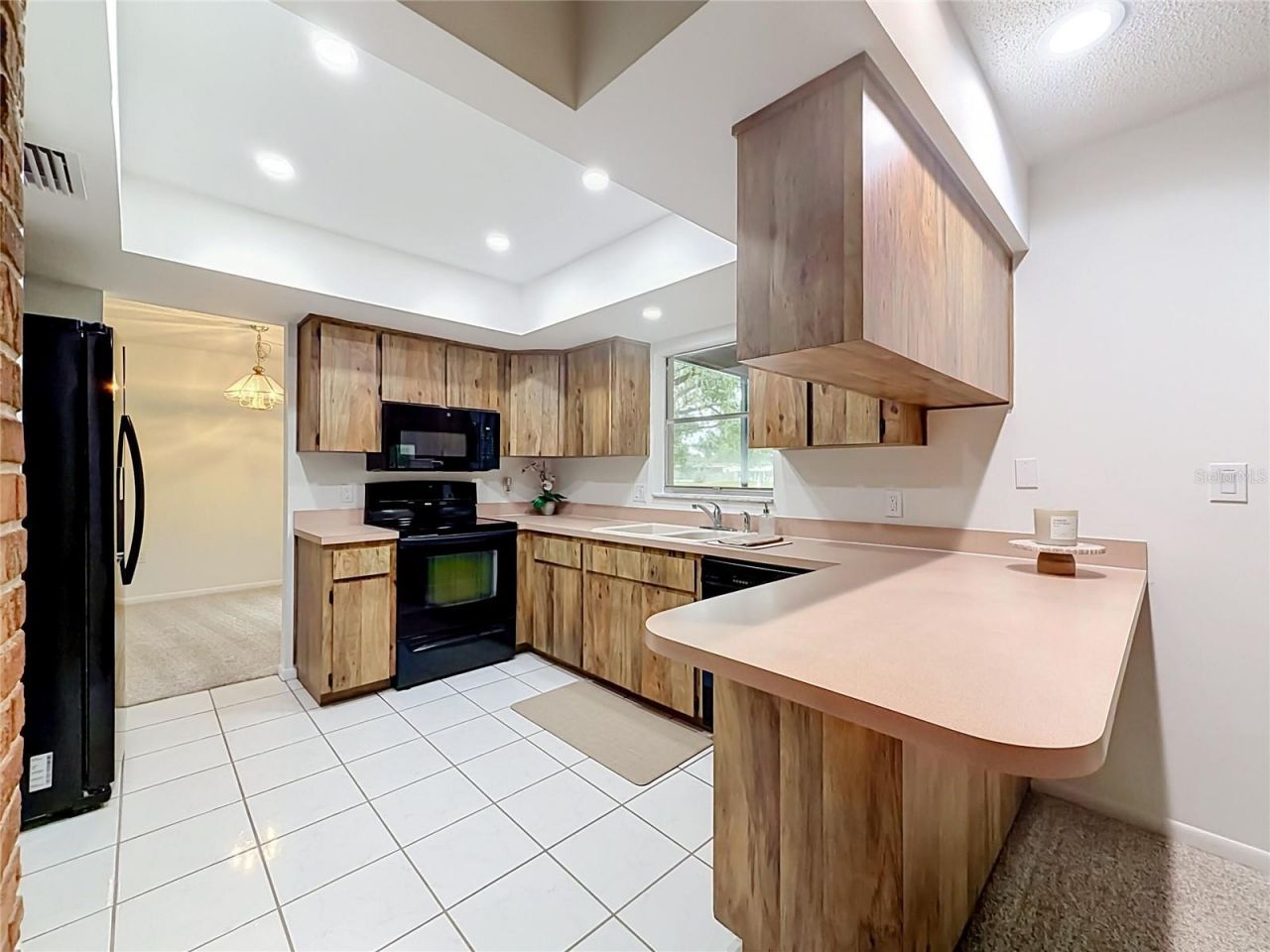10617 Seminole Forest Street E, Seminole, FL 33778 Photo