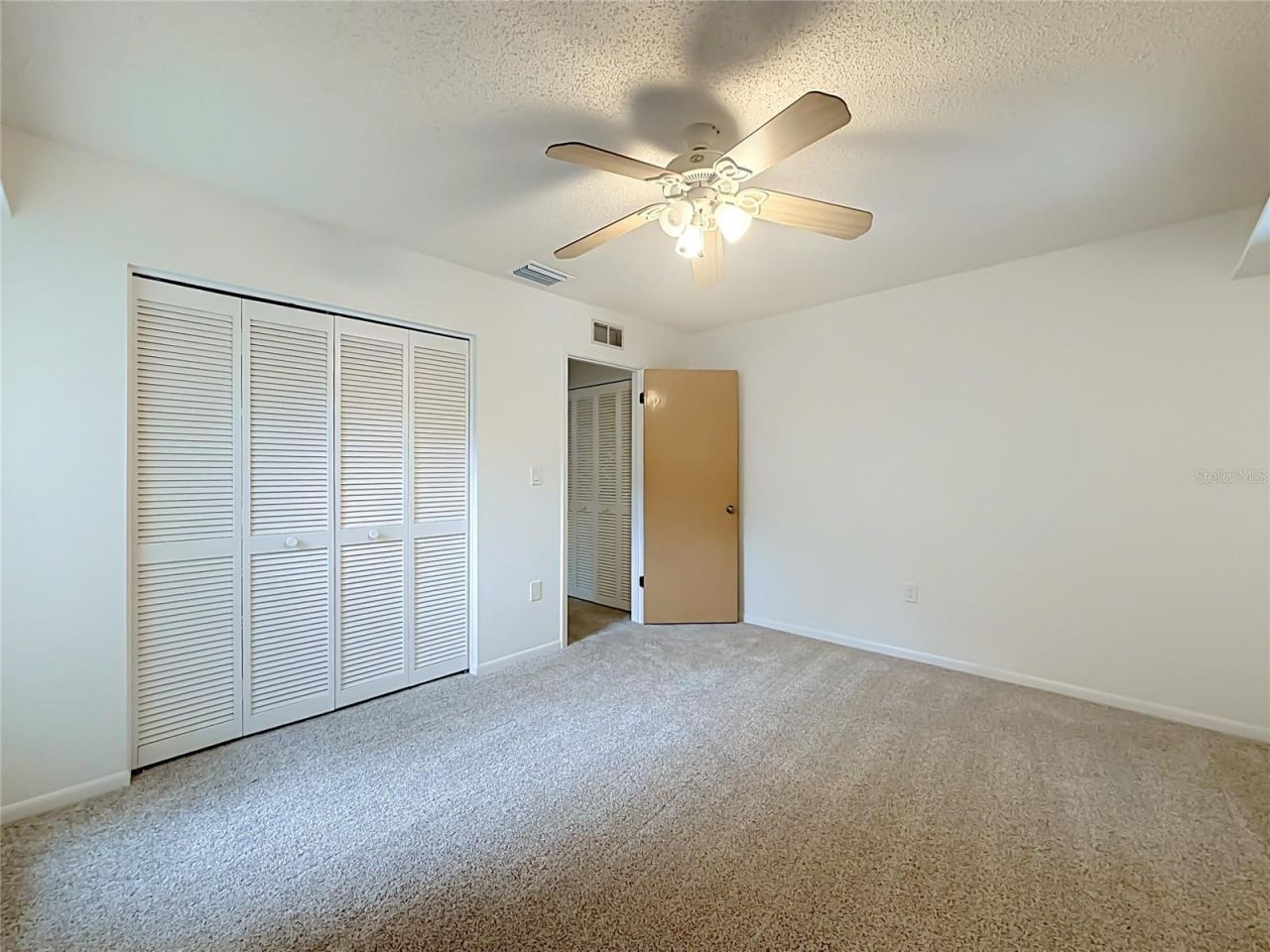 10617 Seminole Forest Street E, Seminole, FL 33778 Photo