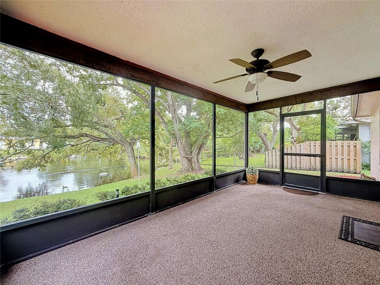 10617 Seminole Forest Street E, Seminole, FL 33778 Photo