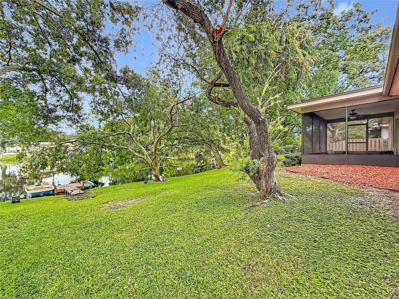 10617 Seminole Forest Street E, Seminole, FL 33778 Photo