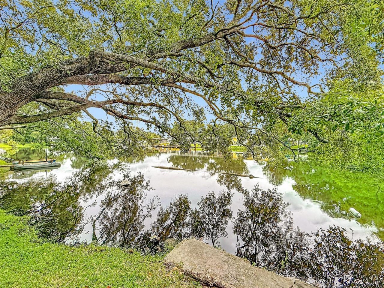 10617 Seminole Forest Street E, Seminole, FL 33778 Photo
