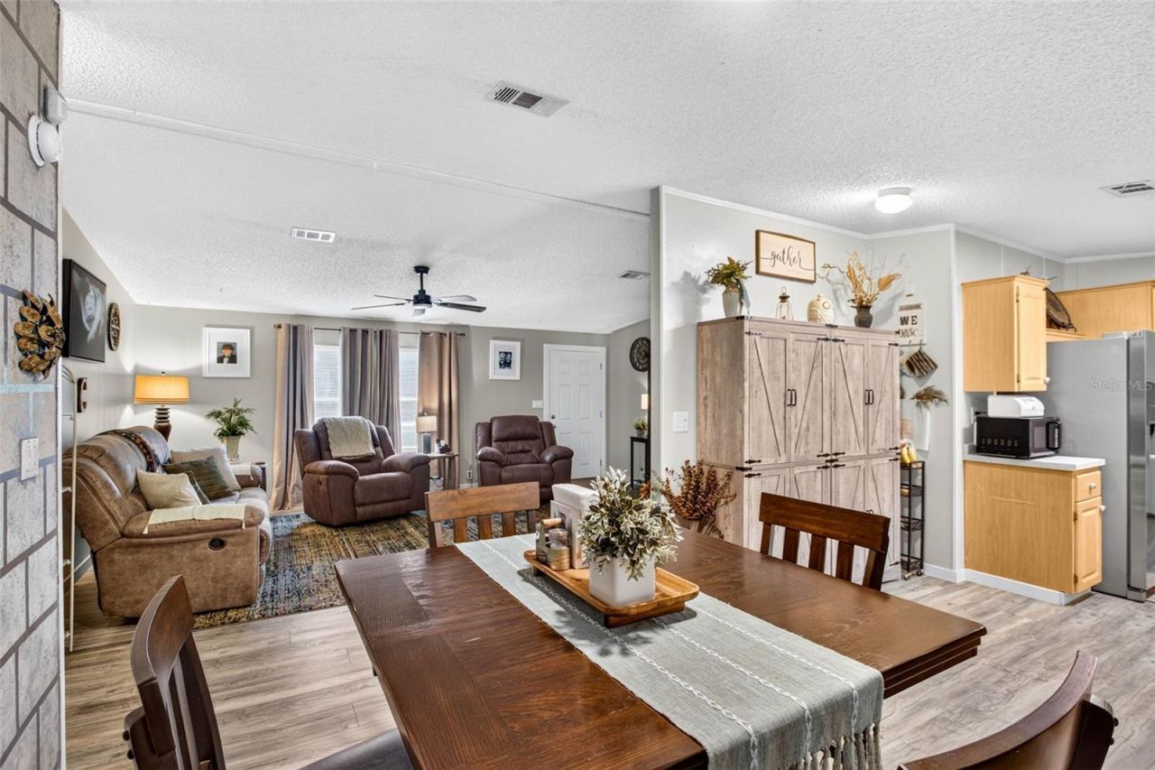 39607 Louise Drive , Zephyrhills, FL 33540 Photo