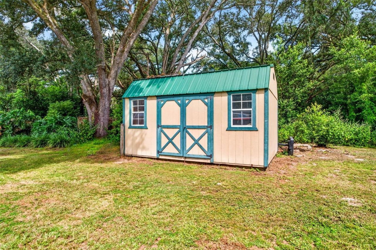 39607 Louise Drive , Zephyrhills, FL 33540 Photo