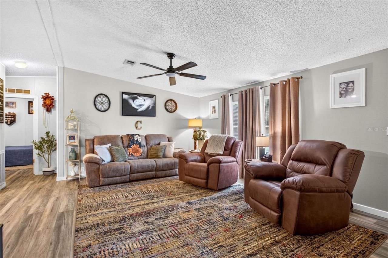 39607 Louise Drive , Zephyrhills, FL 33540 Photo
