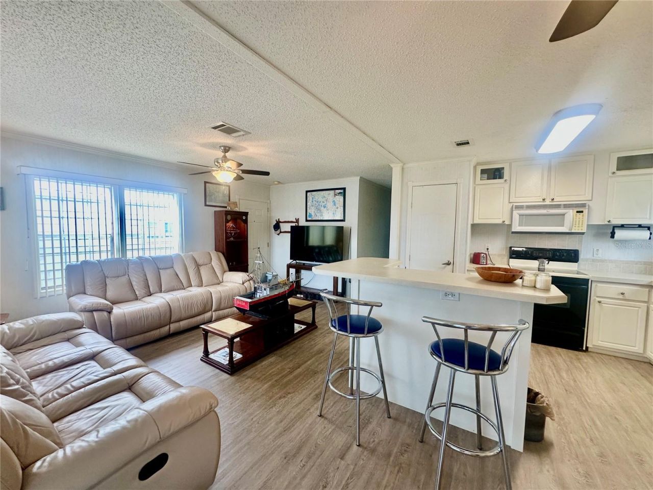 131 Bonnie Drive , Auburndale, FL 33823 Photo