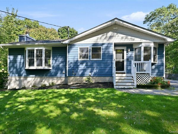82 Oakwood Drive , Wading River, NY 11792