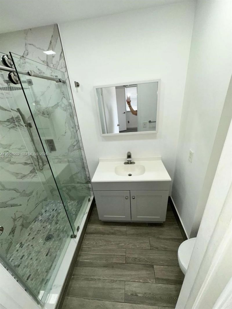 10445 NW 8th St , Unit 201, Pembroke Pines, FL 33026 Photo