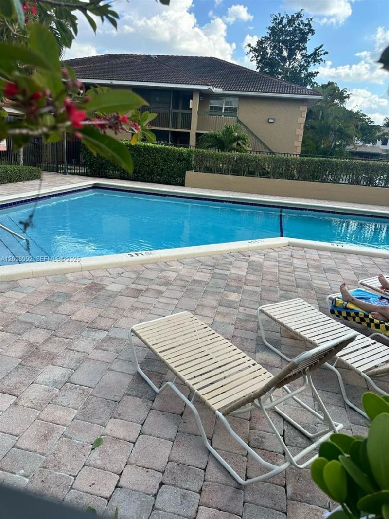 10445 NW 8th St , Unit 201, Pembroke Pines, FL 33026 Photo